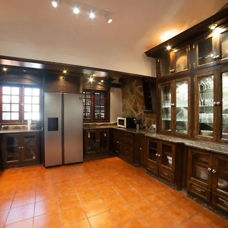 Atmospheric Bungalow On Golf De Sur With Swimming Pool Ferienhaus San Miguel de Abona
