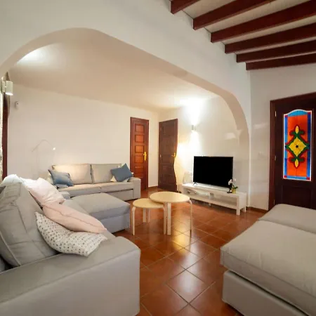 Atmospheric Bungalow On Golf De Sur With Swimming Pool Ferienhaus San Miguel de Abona